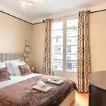 Апартаменты Cosy & Design 4 Guests - Eiffel Tower